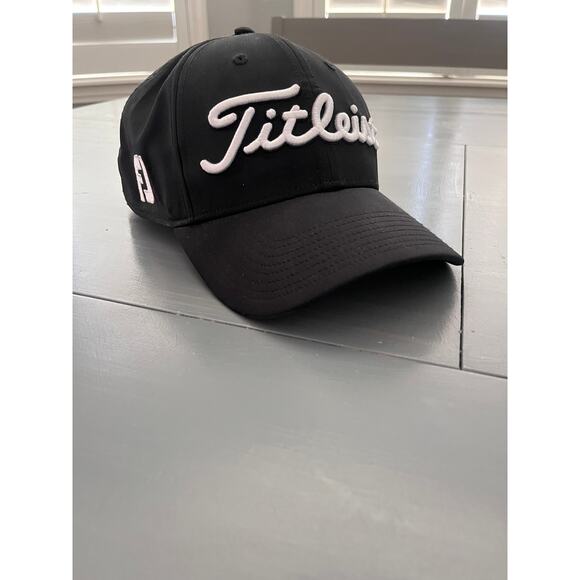Titleist Mens Golf Hat black  7 1/2 - Picture 3 of 6